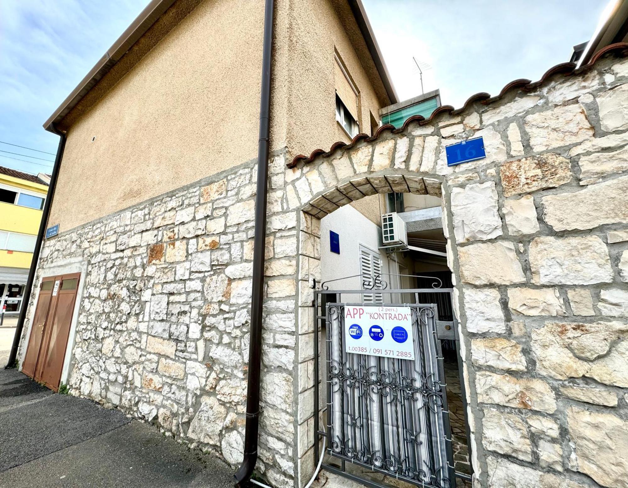 Apartment Kontrada Umag Buitenkant foto